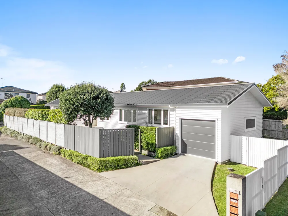 Photos of 114a Gowing Drive