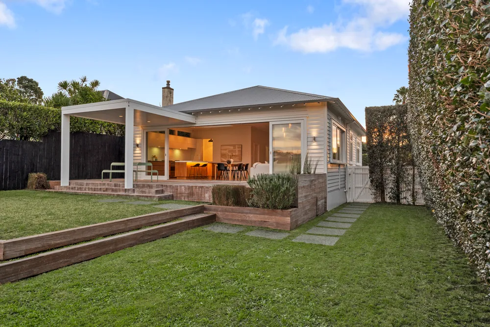 Photos of 22 Huntingtree Avenue