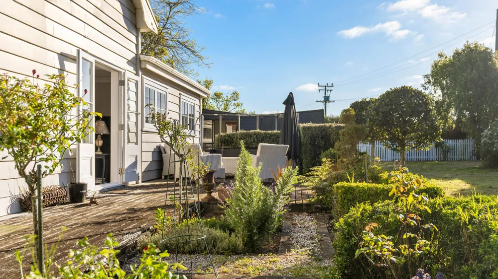 Photos of 15 Kimber Road