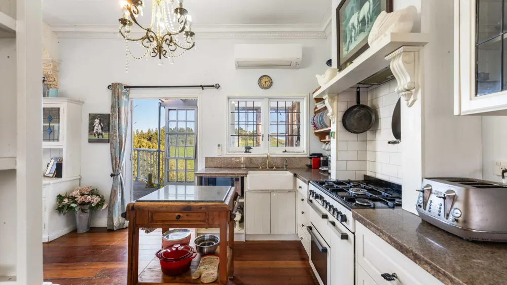 Photos of 15 Kimber Road
