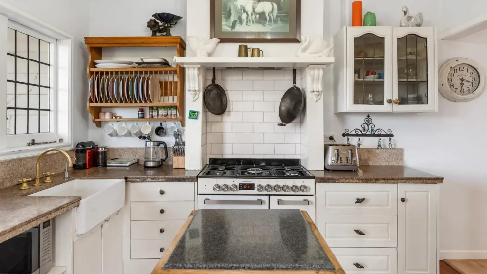 Photos of 15 Kimber Road