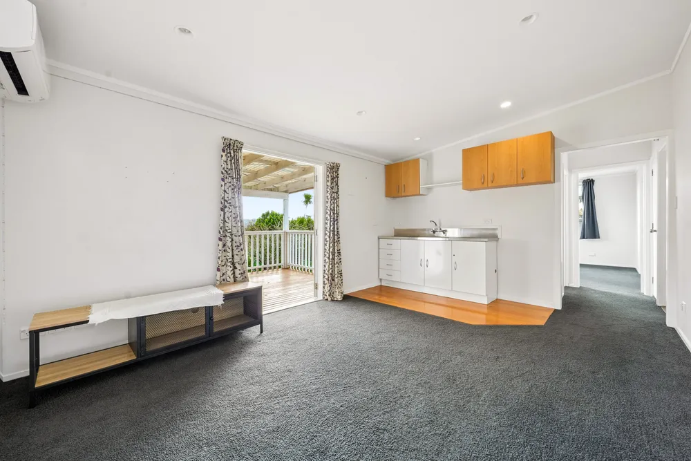 Photos of 53 Greenhithe Road