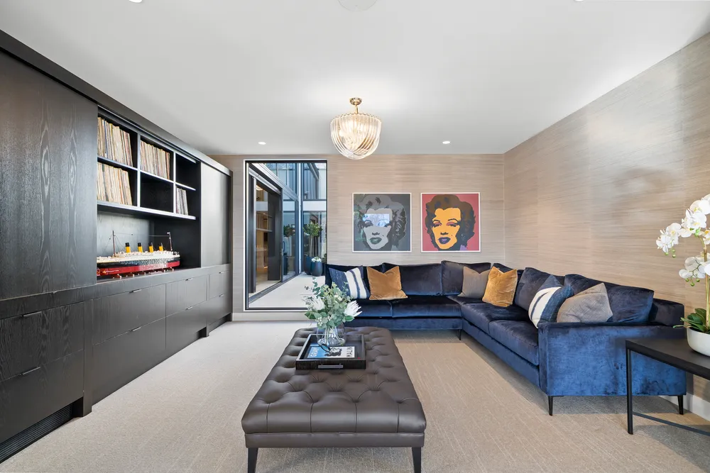 Photos of 148 Glandovey Road