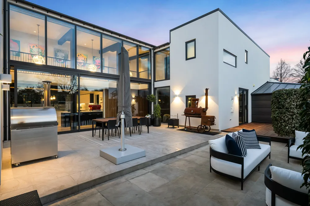 Photos of 148 Glandovey Road