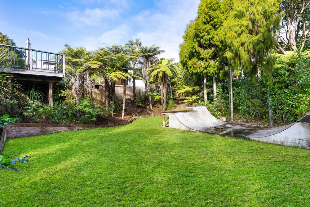Photos of 121 Kowhai Road