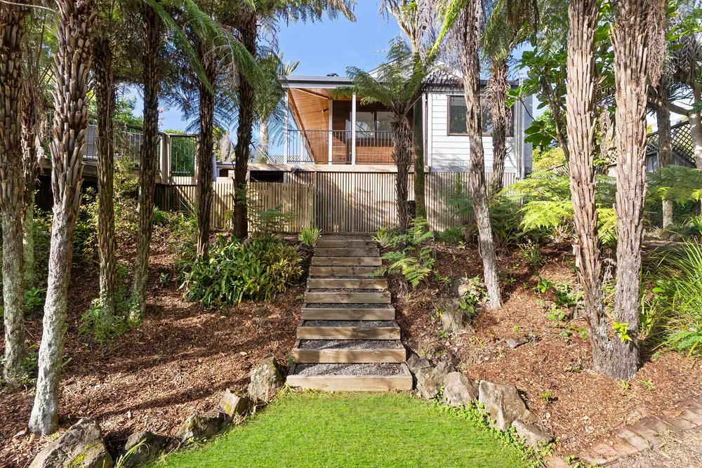 Photos of 121 Kowhai Road