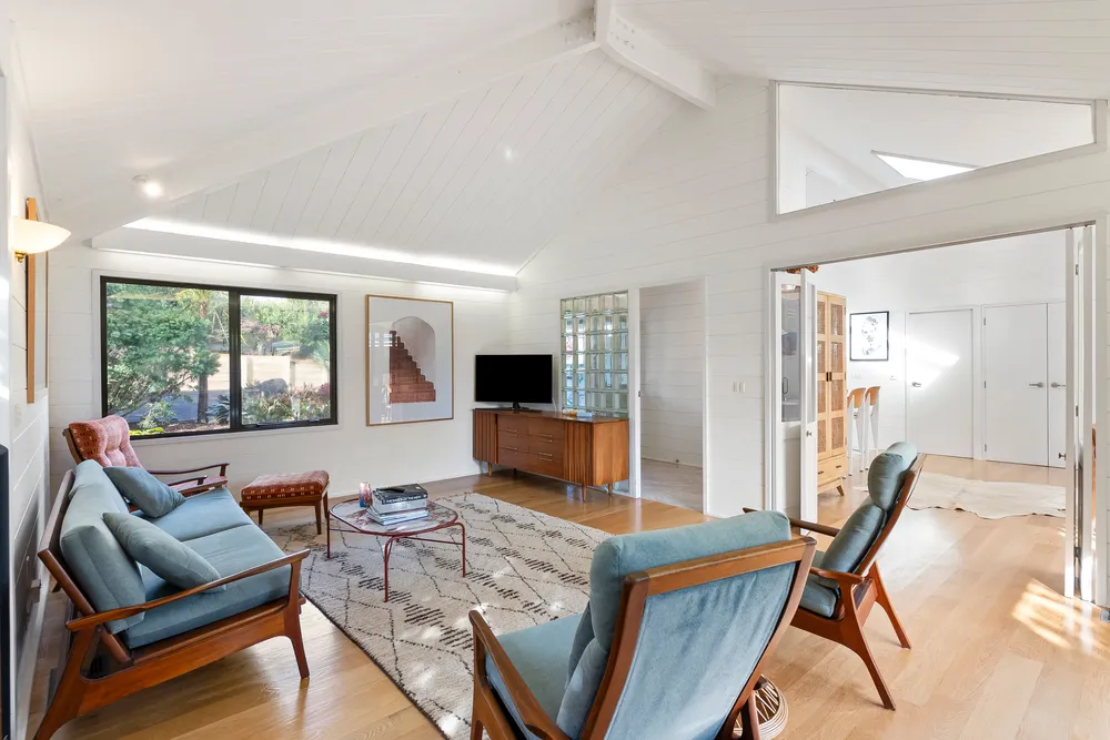 Photos of 121 Kowhai Road