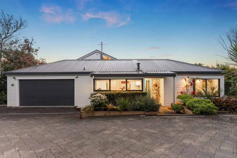 Photos of 121 Kowhai Road