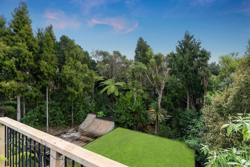 Photos of 121 Kowhai Road