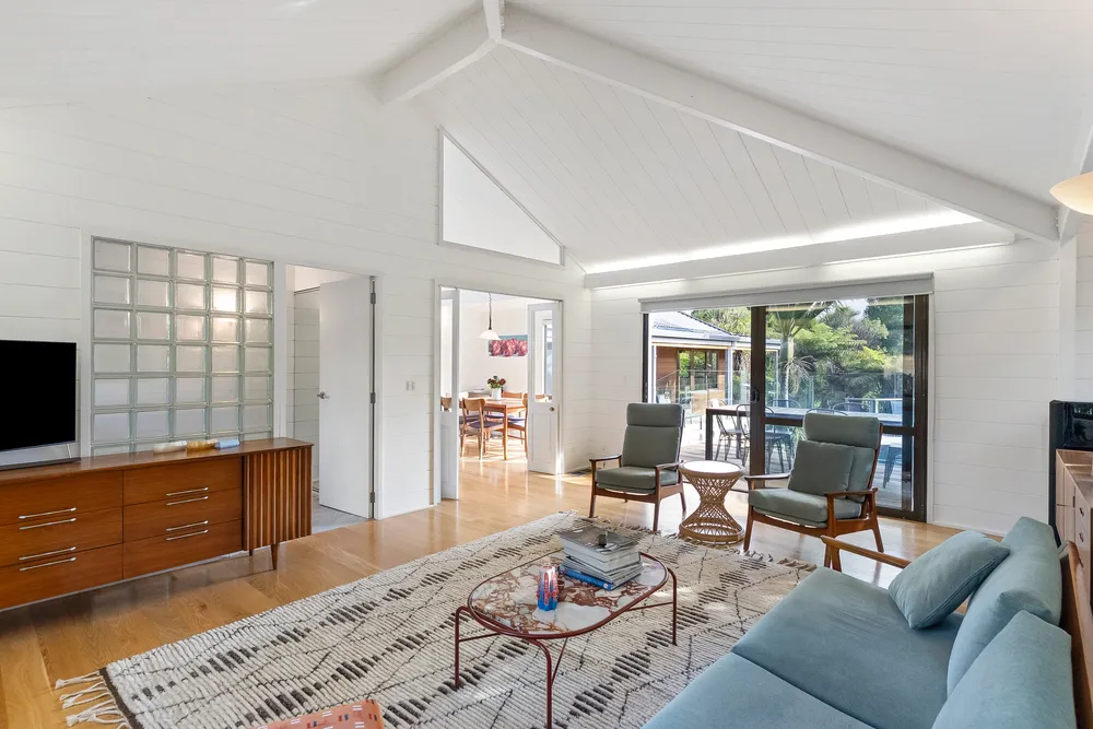Photos of 121 Kowhai Road
