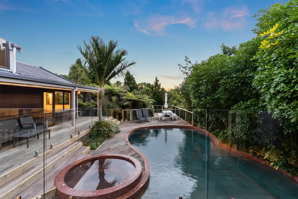 Photos of 121 Kowhai Road