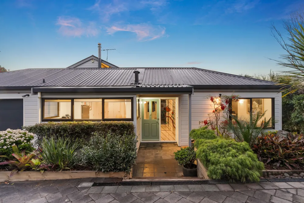 Photos of 121 Kowhai Road