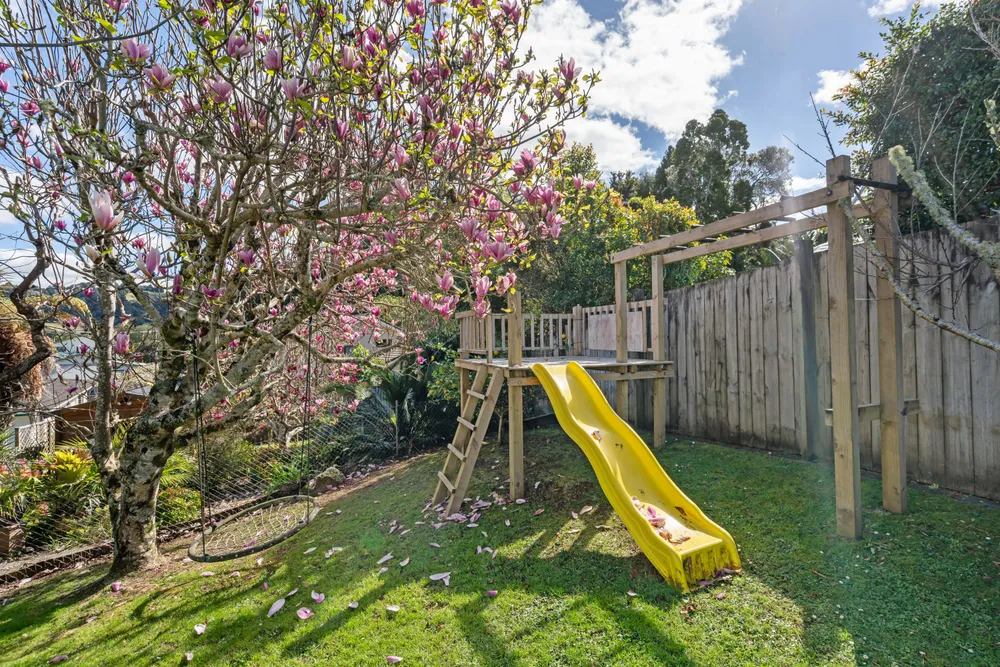 Photos of 150 Whau Valley Road