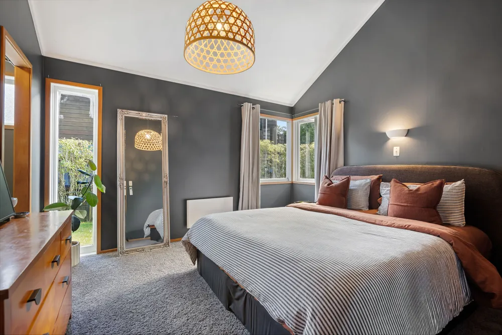 Photos of 150 Whau Valley Road