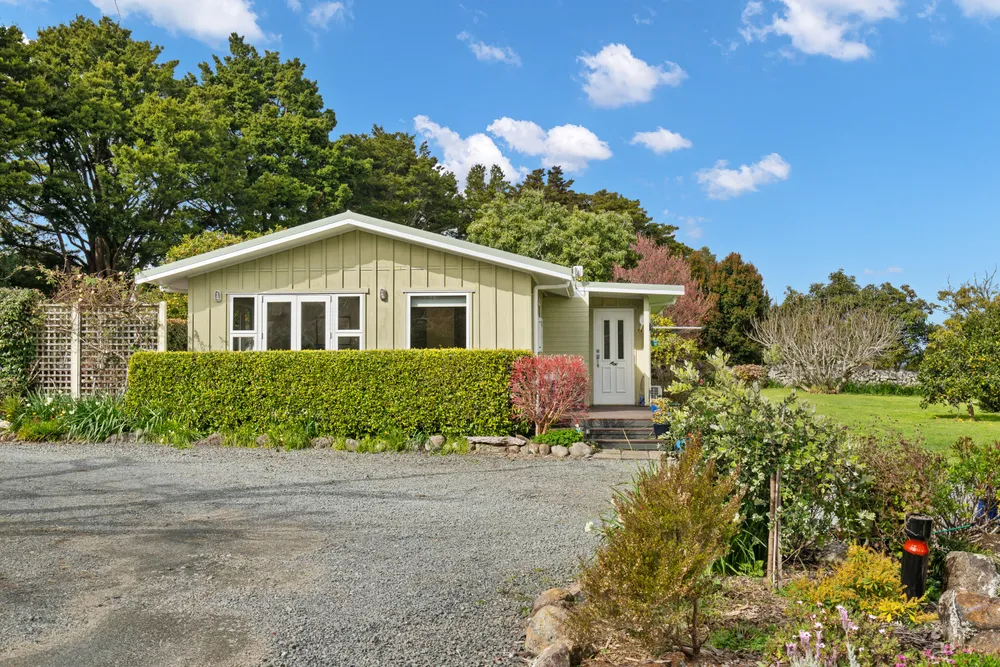 Photos of 41 Woodward Road