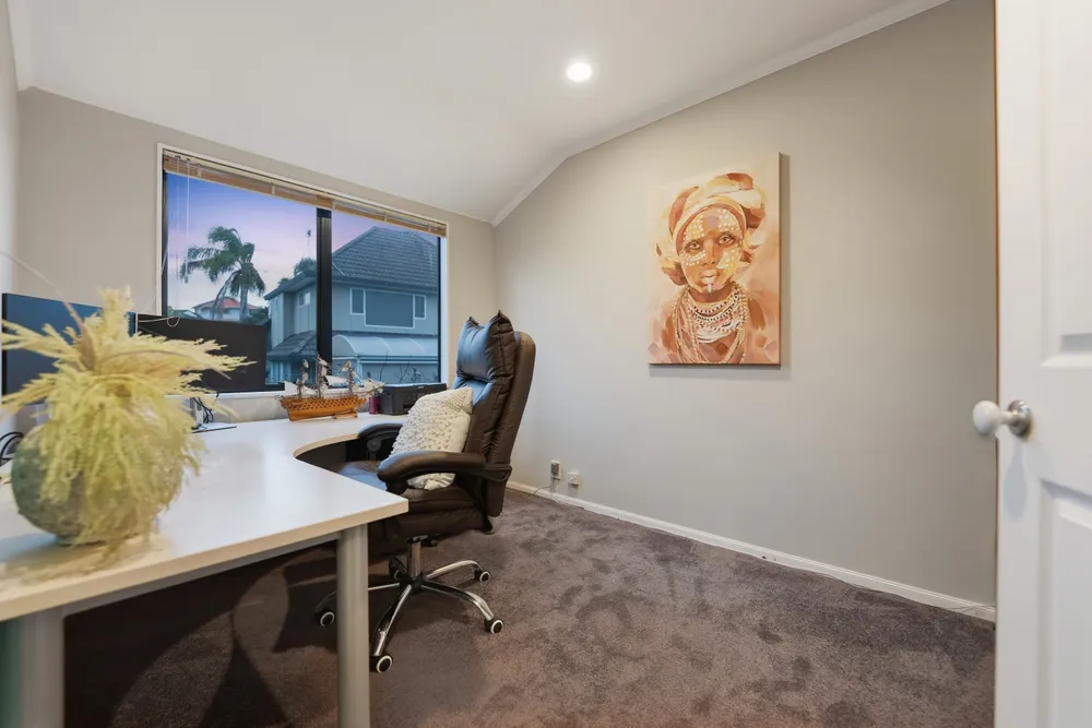 Photos of 8 Chiania Place