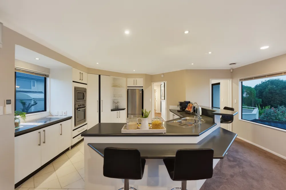 Photos of 8 Chiania Place
