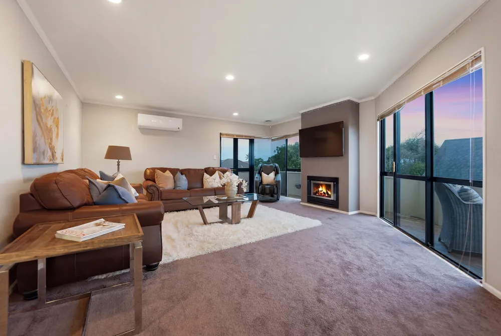 Photos of 8 Chiania Place