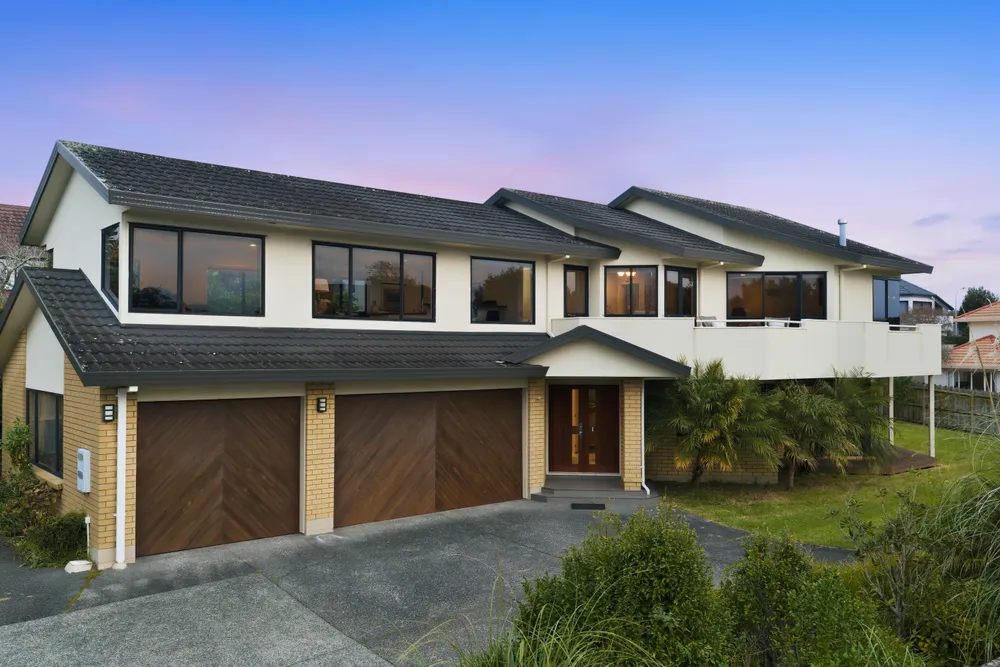 Photos of 8 Chiania Place