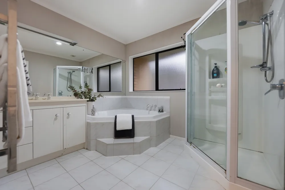 Photos of 8 Chiania Place