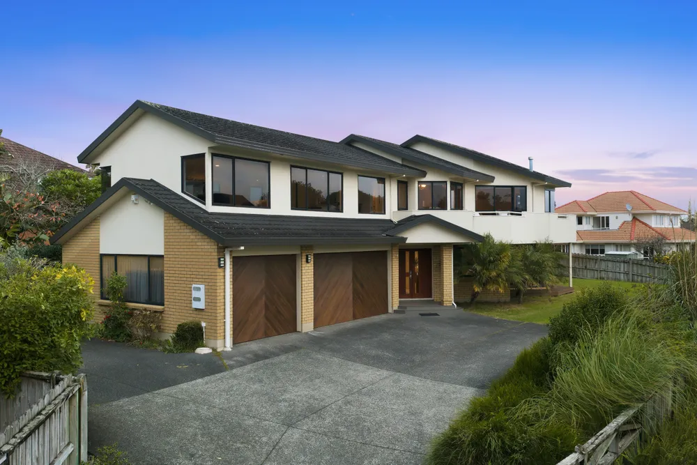 Photos of 8 Chiania Place