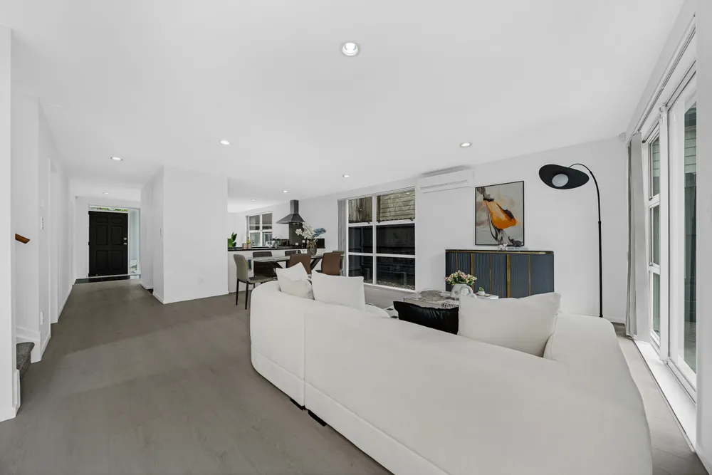 Photos of 4 Phar Lap Crescent