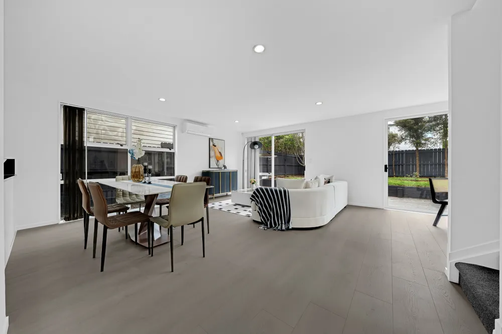 Photos of 4 Phar Lap Crescent