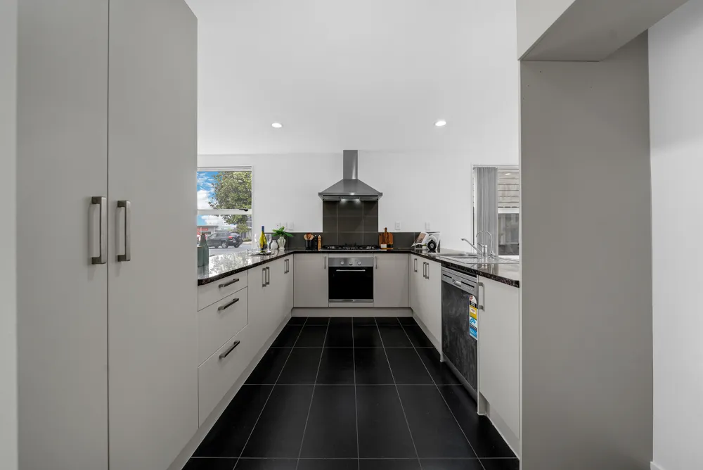 Photos of 4 Phar Lap Crescent