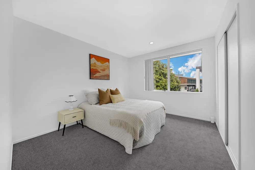 Photos of 4 Phar Lap Crescent