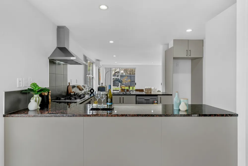 Photos of 4 Phar Lap Crescent