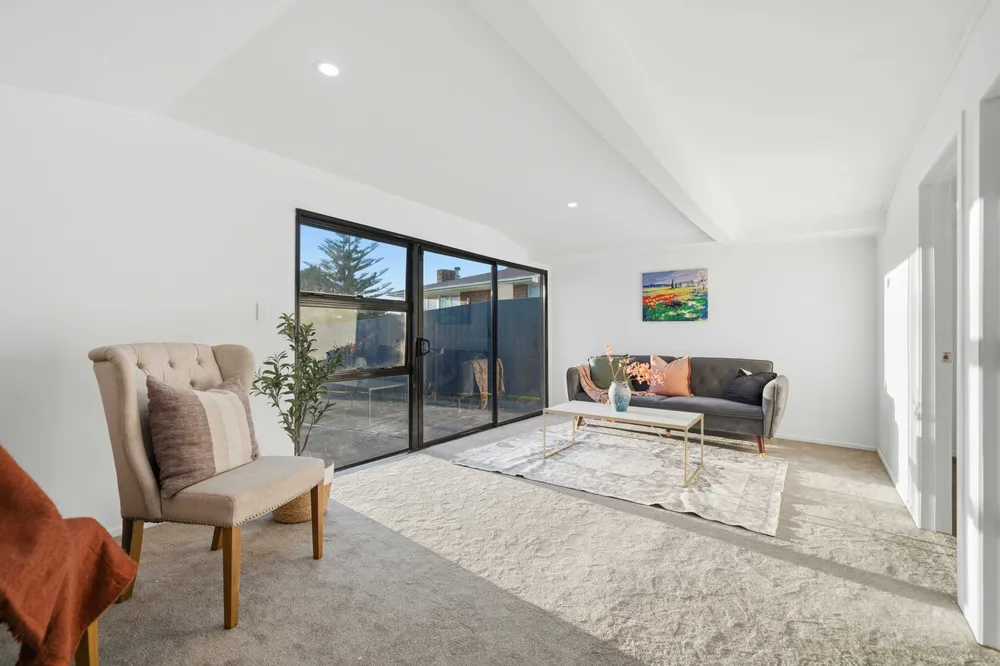 Photos of 54 Cobham Crescent