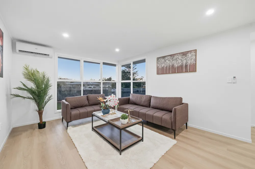 Photos of 54 Cobham Crescent