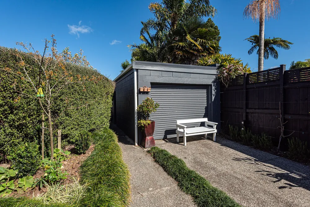 Photos of 60 Carr Street