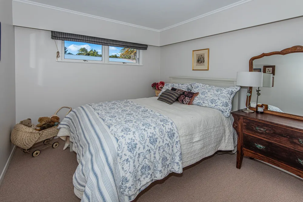 Photos of 60 Carr Street