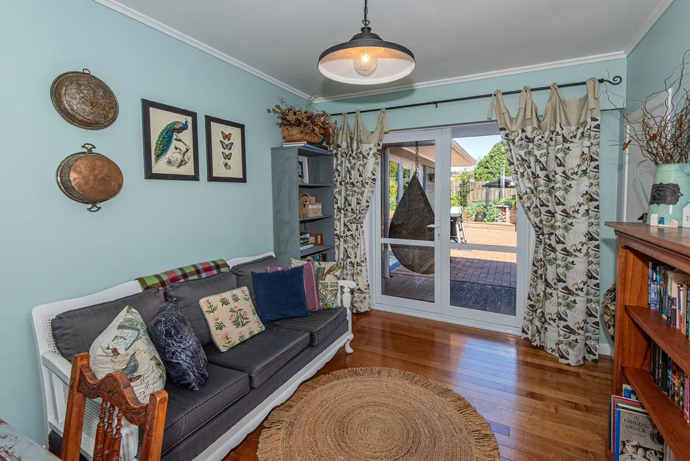 Photos of 60 Carr Street