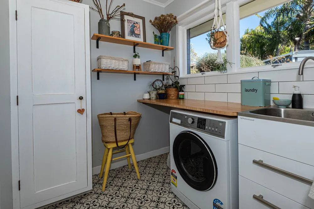 Photos of 60 Carr Street
