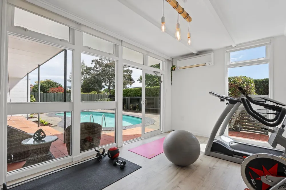 Photos of 24 Guinness Crescent