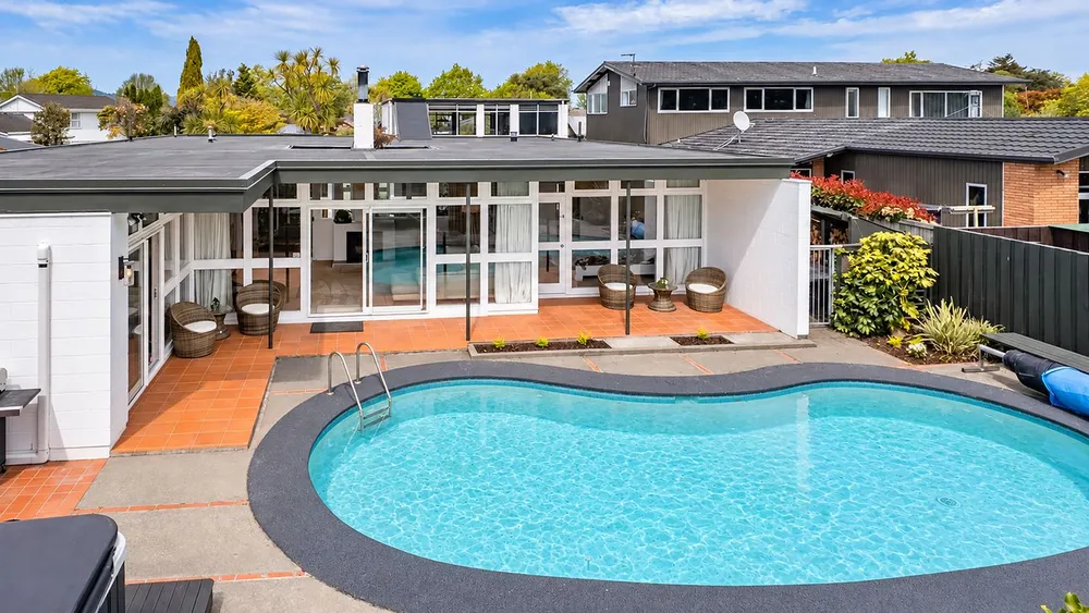 Photos of 24 Guinness Crescent