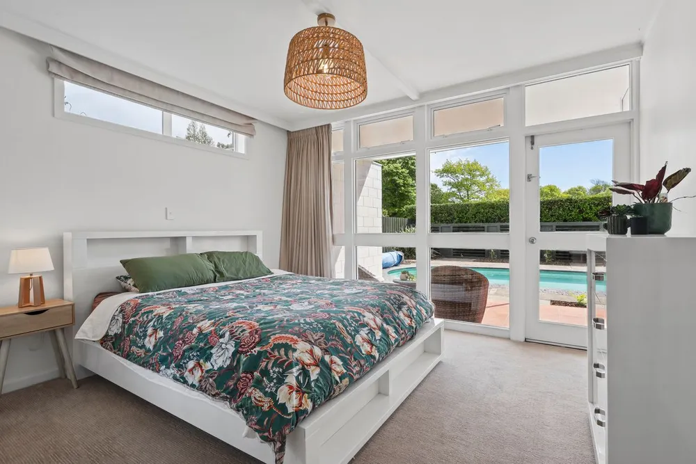 Photos of 24 Guinness Crescent