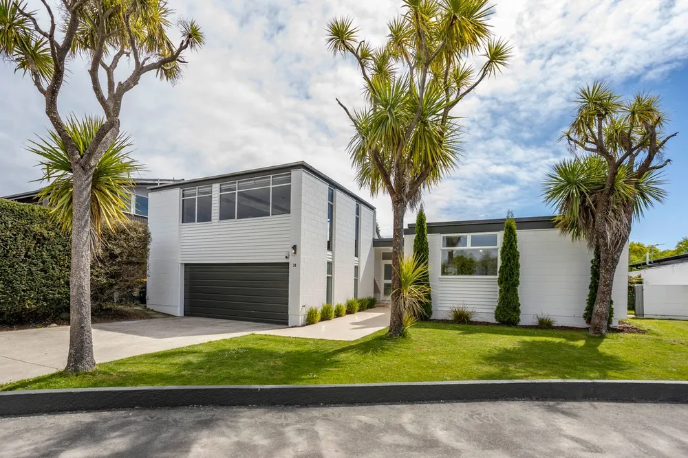 Photos of 24 Guinness Crescent