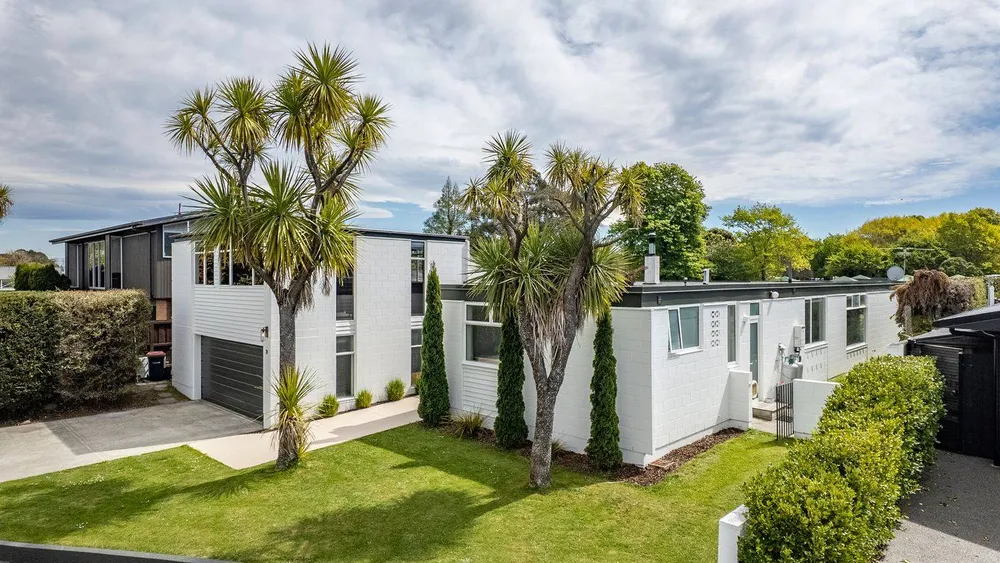 Photos of 24 Guinness Crescent