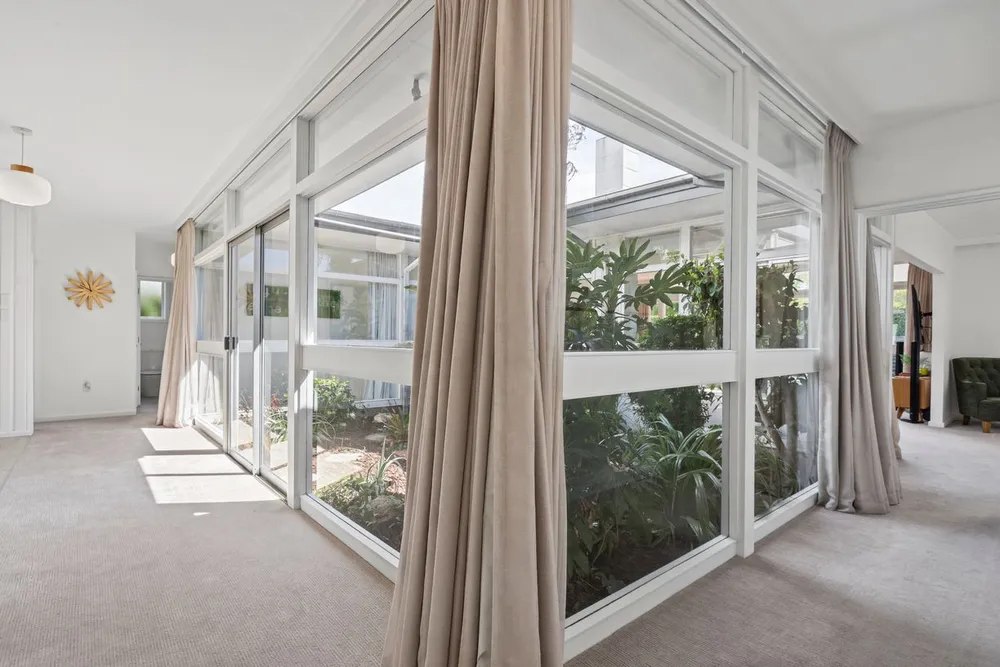 Photos of 24 Guinness Crescent