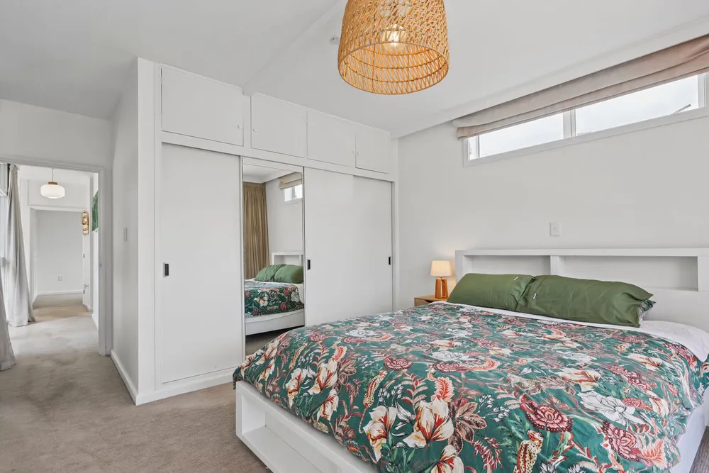Photos of 24 Guinness Crescent