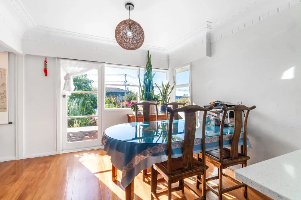 Photos of 9 Combes Road