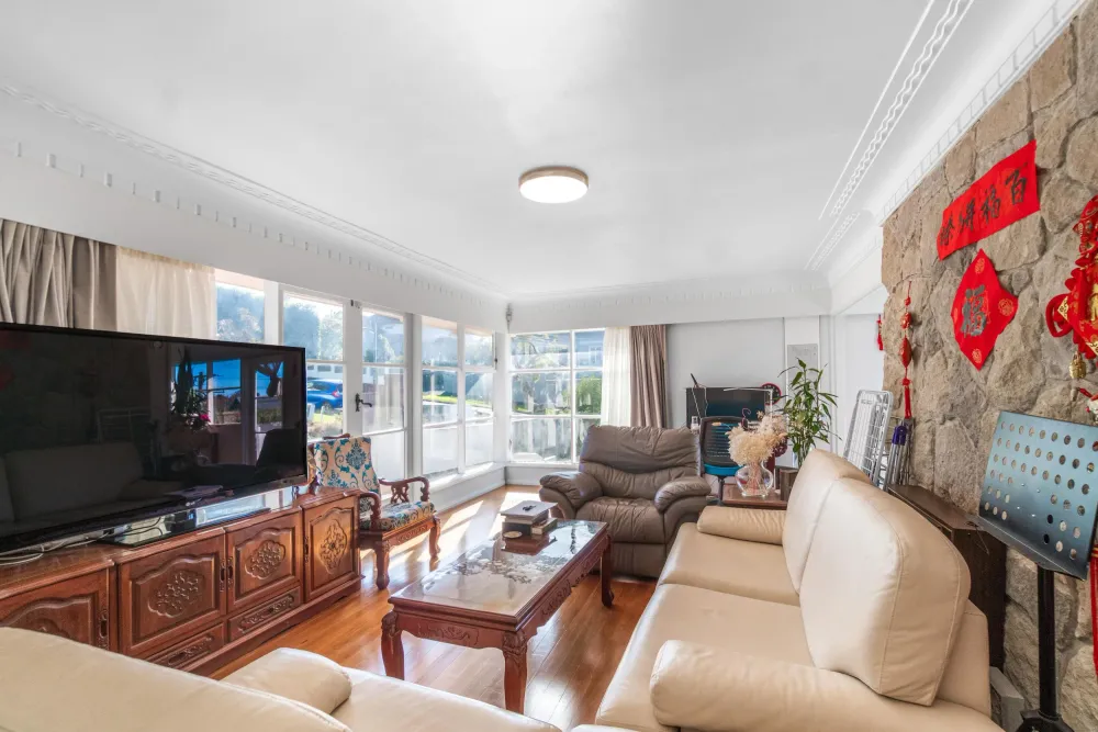 Photos of 9 Combes Road