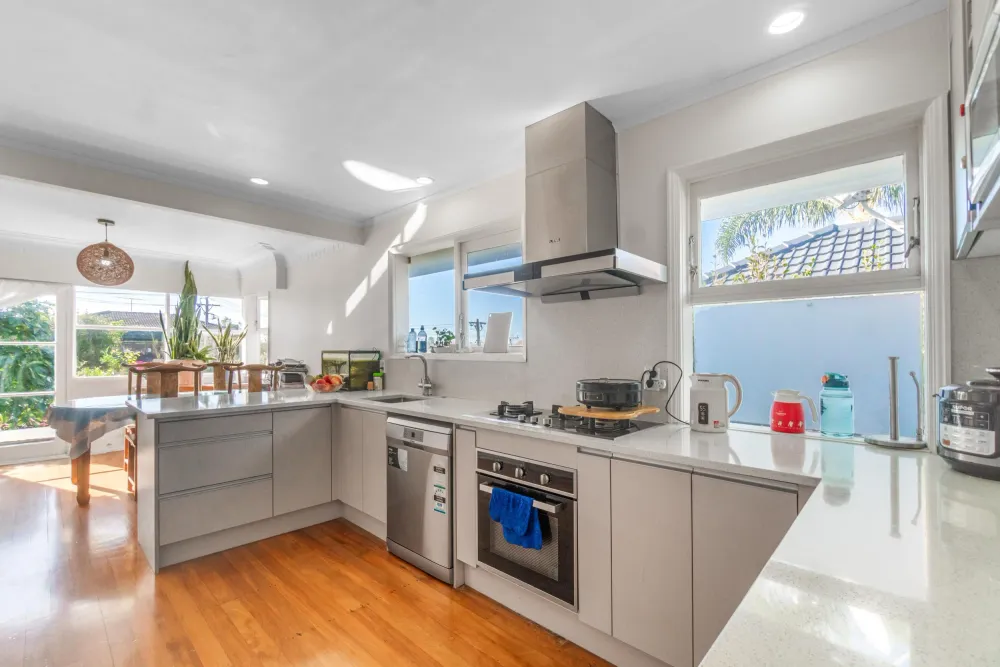 Photos of 9 Combes Road