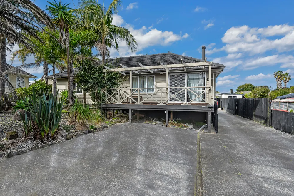 Photos of 13 Gladfield Lane