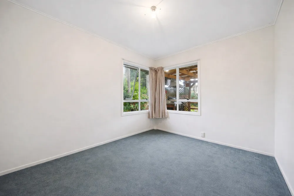 Photos of 13 Gladfield Lane
