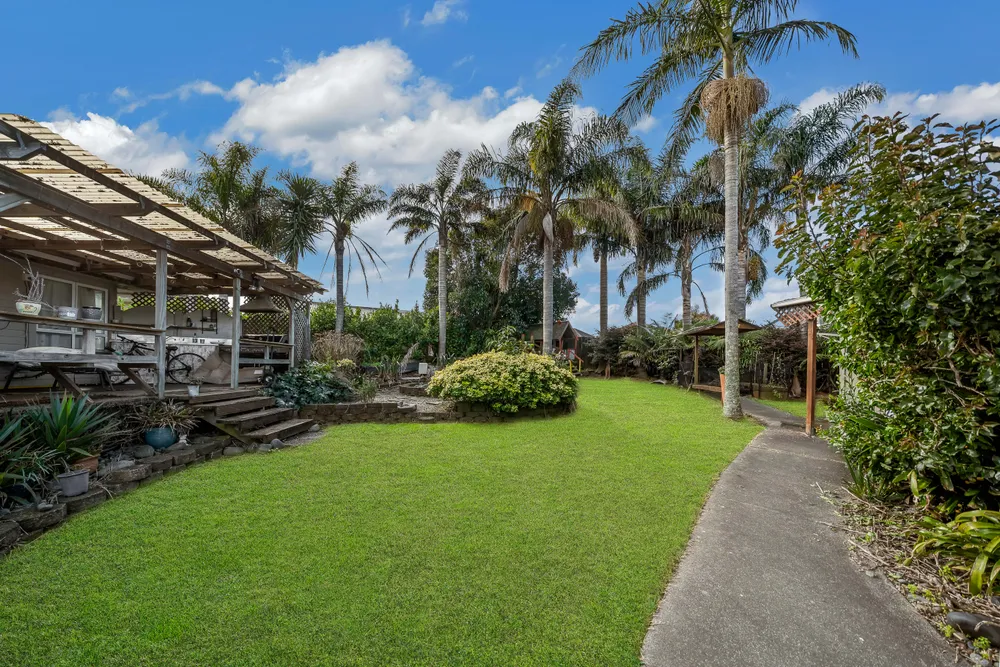 Photos of 13 Gladfield Lane