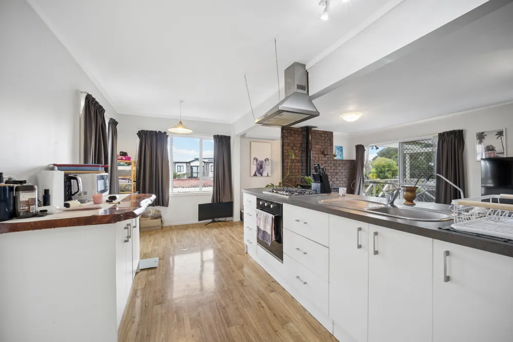 Photos of 13 Gladfield Lane
